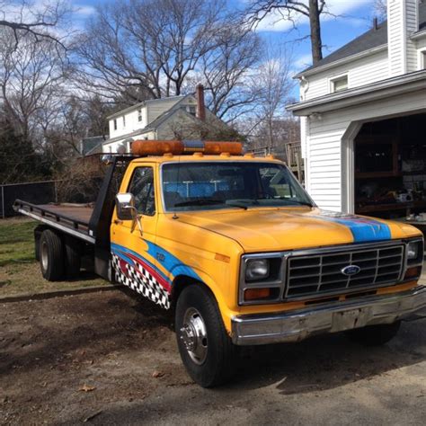 I have a 86 <strong>Ford rollback</strong> the truck runs good it has has a Worn electrical winch on it due to the hydrological one needing gears replaced Has a new bed cylinder installed 460 big block 4 speed. . 1986 ford f350 rollback for sale